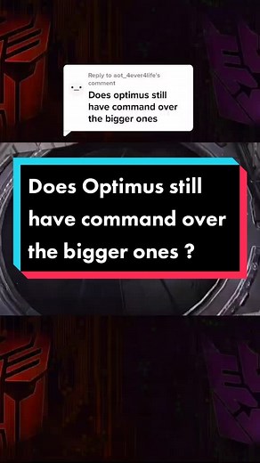 Metroplex and Optimus Prime Battle Decepticons in Transformers Showdown