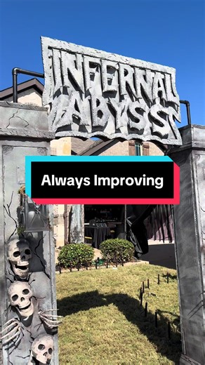 This path worked so much better this year. Placing the canopy horizontal vs vertical prevented people from running into each other and kept the flow of traffic going. Now I just need a tent that can cover my whole driveway for next Halloween. #halloween2025 #homehaunter #hauntedhouse #spookyseason #halloweenlayout