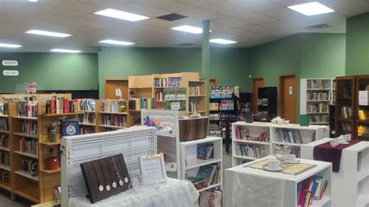 Port Orchard thrift store reopens as bookstore with large homeschool section