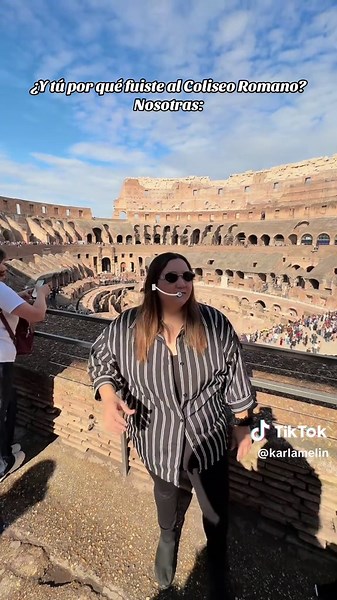 Sing to me Paolo 🎤 #roma #coliseoromano #lizziemcguiremovie