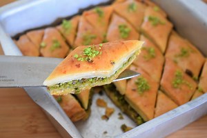 1.2M views · 2.1K reactions | Middle Eastern sweet dish with simple ingredients | Turkish Delight #baklawa #middleeastern #dessert #homemade #turkishdelight #yumm #foodlover #homemade #tasty #recipe #sweetlover #foodconnection #MadhulikaVatsal #How #easy | Food Connection | Facebook