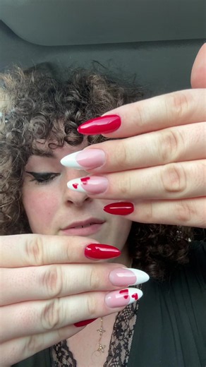 Pose de nails pour transgirl : avis et nail art loveuses