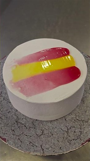 Easy Design #cake #cakedesign #cakedecorating #hinatacakes #birthdaycake