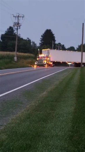 Peterbilt 359 Coast to Coast Drive: Chrome Gets You Home 717