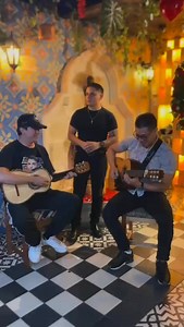 4.6K reactions · 728 shares | PARA LOS AMORES LEJANOS 弄 #masviral #vals #EnVivo #guitarra #musica #requinto #musicadelrecuerdo #enamorados #JulioJaramillo #amor #mexico #chile #ecuador #Bolivia #Venezuela | Jeyson Cabrera | Facebook