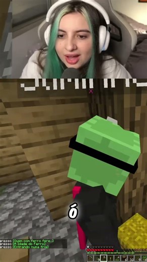 Minecraft: Vila Épica, Baú LOTADO de Diamantes e Botas Estilosas! #shorts