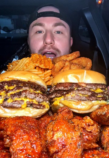 The Best Smash Burgers in NJ at Wing Bar