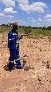 1.3M views · 4.7K reactions | Water Dowsing using L Rods ( Copper Wires ) #bulawayo #plumtree #esigodini #ntabazinduna | Zimbh Borehole Drilling | Facebook
