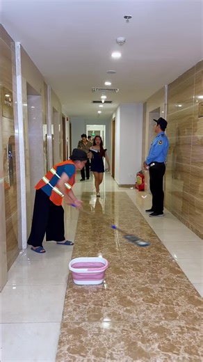 #Balinotmogis#TreandingReels#Foryoupage##Fyp#Fyp#ViralTitok#MillionViews#Techmagic#Smartbot#Altrend#Robotvibes#Innovation