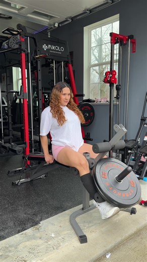 Banco multifuncional, donde vas a poder hacer múltiples de ejercicios como para la parte inferior y la parte superior #gymhome #homegymequipment #gymbench #bench