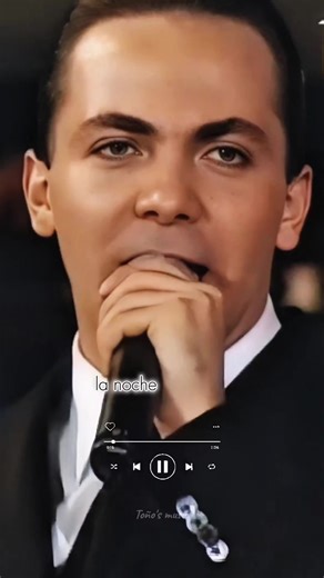 Cristian Castro -Azul #fueunamañanaqueyoteencontre #cuandolabrisabesabatudulcepiel #esqueesteamoresazulcomoelmarazuuuuul #viral100k #CapCut