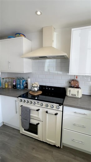 Kitchen deep clean… Let’s go 🫡💪🏼✨ | Clean Gleam