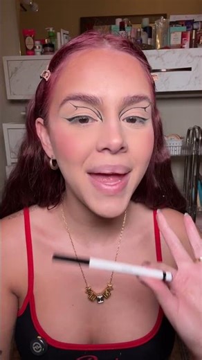 How to Do Graphic Eyeliner: Tutorial with the Contém1g Super Flick Eyeliner Pen