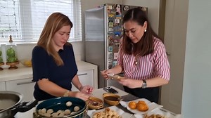1.2M views · 10K reactions | ANG SARAP NG STREET FOOD... Kahit nakakaangat na sa buhay, hindi pa rin nakakalimutan ni Angeline Quinto ang mga bagay na kinalakihan niya noon lalo na ang hilig niya sa pagkain ng street food. #KarenDavilaYouTubeChannel WATCH the full vlog here: https://youtu.be/G3rEVVu_hsw | Karen Davila | Facebook