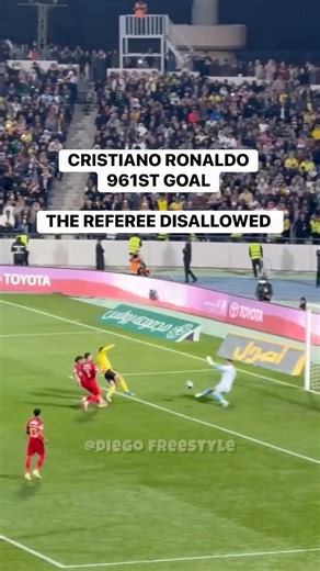 Ronaldo’s 961 goal but referee disallowed the goal #ronaldo #cristianoronaldo #goals | Diego Freestyle
