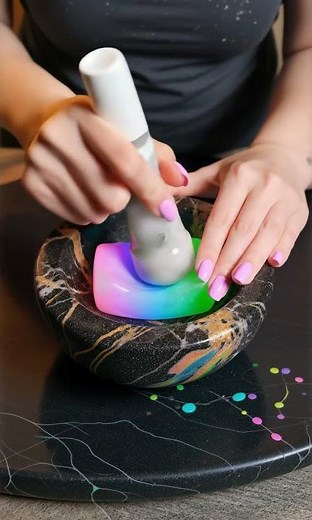 【4k】【ASMR】Crushing a Fluorescent Gem Block | Glowing Squishy Crystal Pressure Sounds