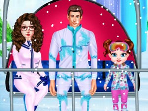 Play Baby Taylor Skiing Fun | Free Online  Games. KidzSearch.com