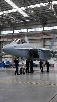 From Metal to War Machine – Fighter Jet Build in 60 Seconds