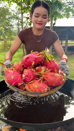 2.7K views · 37 reactions | Transform dragon fruit into a vibrant, refreshing jelly that’s as beautiful as it is delicious  #DessertGoals | The Aster | Facebook