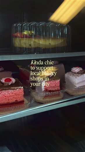 La Reyna Bakery fresh pastries near me
