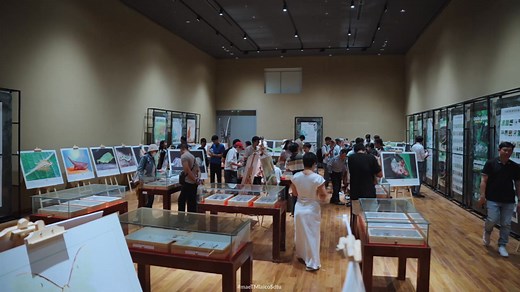 🦋🌿 TRIỂN LÃM ĐA DẠNG SẮC MÀU CÔN TRÙNG VIỆT NAM ĐANG GÂY SỐT! 🐞 Triển lãm do Đại học Duy Tân phối hợp cùng Trường Đại học Đà Lạt giới thiệu tại Bảo tàng Đà Nẵng đang rất được yêu thích trong mùa hè này và thu hút rất đông du khách trong nước và quốc tế ghé thăm. ✨ Không gian ngập tràn màu sắc với những “kỳ quan côn trùng tí hon” khiến ai cũng trầm trồ! 📍 Triển lãm vẫn đang mở cửa đón khách tại Bảo tàng Đà Nẵng đến hết ngày 13/7 này! 💛 Hãy cùng lắng nghe những chia sẻ của khách tham quan và 