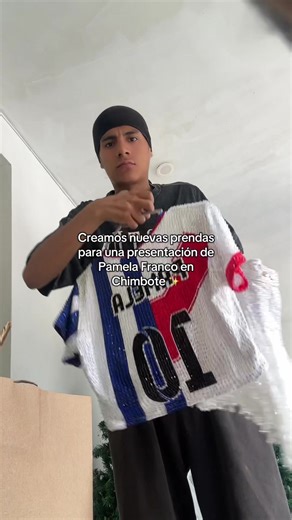 Camiseta de Alianza Lima y Perú para Pamela Franco
