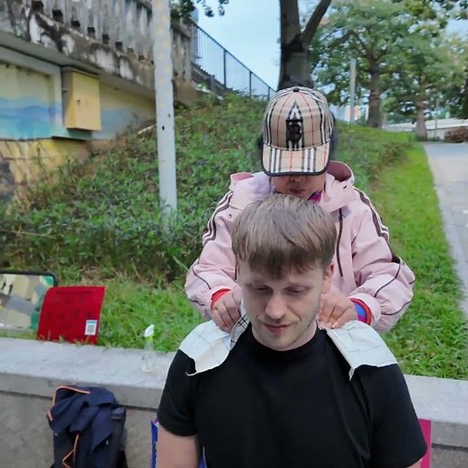 Street massage in Shenzhen, China #massageasmr