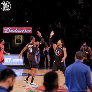 21K views · 617 reactions | ퟮퟬퟮퟬ-ퟮퟭ 헞헻헶헰헸혀 헠헼헺헲헻혁혀: The final win of the 9-game streak. Courtside views edition  | New York Knicks | Facebook