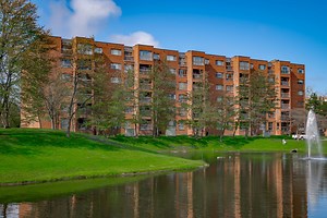 701 Forum Dr #310, Glenview, IL 60025 - MLS 12357916 - Coldwell Banker