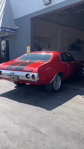 Paint, stance, power — and that roar. 😤🔥 This ’72 Chevelle isn’t just art — it’s alive. #Chevelle72 #SoundOn #BuiltToTurnHeads #MuscleMusic #CleanAndMean | Classic American Cars