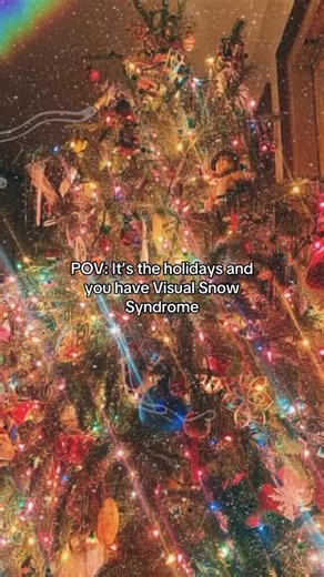 The holiday season can affect people with Visual Snow Syndrome differently. ❄️🎄🧠 For some, symptoms like afterimages, light sensitivity, sensory hypersensitivity, and visual static may intensify. Whatever your experience, this is a gentle reminder to gift yourself kindness, today and always. 🩵 Set boundaries, rest, and focus on what feels manageable and brings you joy, whether it’s connecting with loved ones, savoring quiet moments, practicing self-care, or enjoying activities you love. 🫂🎨�