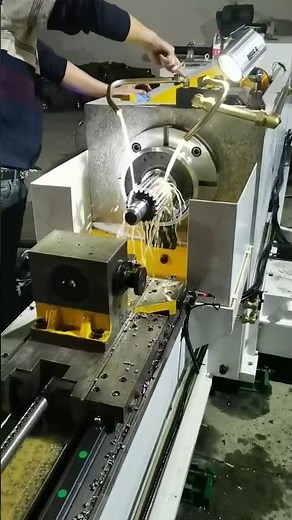 Horizontal broaching machine for reducer