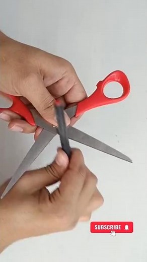 DIY Scissor Sharpening Hack Using Sandpaper and a Pen !