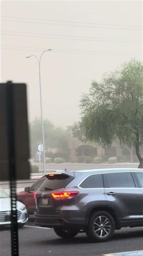 Caught in a massive sandstorm in Arizona — when the sky turned into a wall of dust.