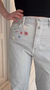 🌸Ta vare på klærne og gi dem nytt liv! 🪡 Se mer om hvordan her: https://www.startsiden.no/diy/hvordan-brodere-blomster-pa-klaer | Kreative idéer - Vær Kreativ