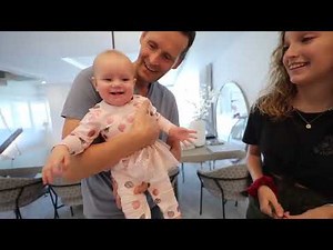 SIS vs BRO! Pizza Challenge with Baby Aria!