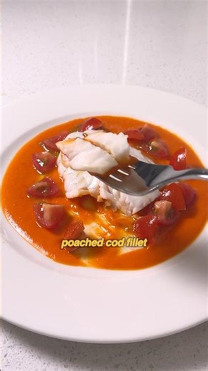 The simplest way to prepare white fish - poached cod with red pepper sauce