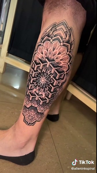 Tatuajes en el Chamorro Lateral para Mujer