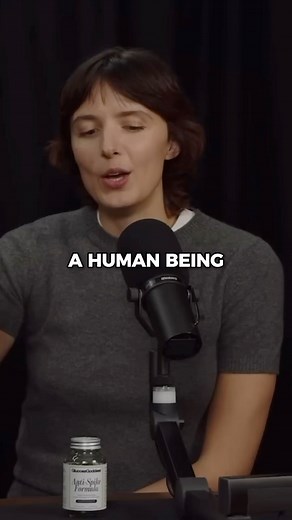 Every time you eat sugar, your body undergoes glycation—a process where sugar binds to proteins and fats, forming harmful compounds called Advanced Glycation End Products (AGEs). These AGEs accelerate aging from the inside out, leading to:👴 Wrinkles & Skin Aging – Glycation stiffens collagen, leading to premature skin aging.�🫀 Heart Disease – AGEs damage blood vessels, increasing cardiovascular risks.�🧠 Alzheimer’s & Cognitive Decline – Excess sugar fuels brain glycation, linked to neurodegen