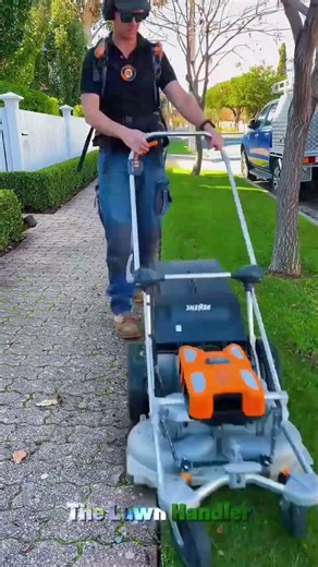 Cleaning | Pressure Washing | Cutting | Mowing | Edging | Weeding #shorts #satisfying #gardening