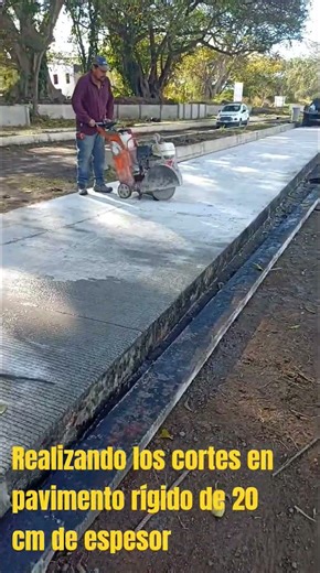 Así se corta el pavimento de 20 cm ¡Increíble!