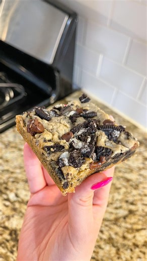 1.3M views · 13 reactions | chocolate chip oreo cookie bars  day 3...