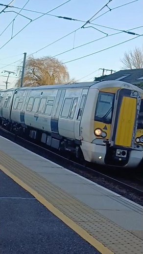 Triple Class 379 passes Shepreth