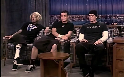 【字幕】【Blink 182】First Date (Live At Late Night With Conan O'Brien 2001)
