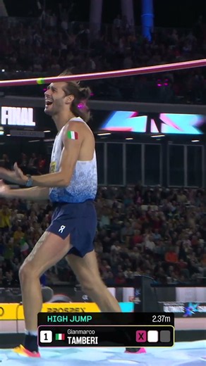 Gianmarco Tamberi stuns with a 2.37m world lead to take the #WorldAthleticsUltimate trophy home 👑