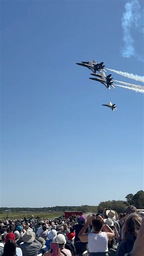 7.8M views · 58K reactions | Hello Saturday #blueangels #usnavy #pensacolaflorida #reelsvideoシ #reelsviralfb #viralreelsfbpage #viralvideostoday | Marlarific Maire | Facebook