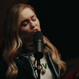 830K views · 90K reactions | Mark Ronson & Miley Cyrus | Jay Bash | Facebook