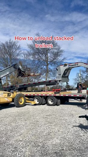 Trailer Unloading Tips: How to Use a Telehandler with EZ Attachment