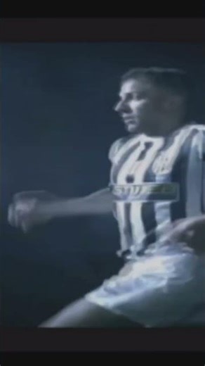 FIFA 2004 intro #easportsfifa #fifa2004 #retrogaming #nostalgia #2000s