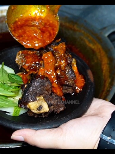 Iga Bakar dan Kikil Penyet di Desa Cafe Surabaya